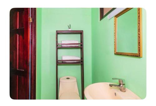 Koupelna v ubytování La Familia Apartment