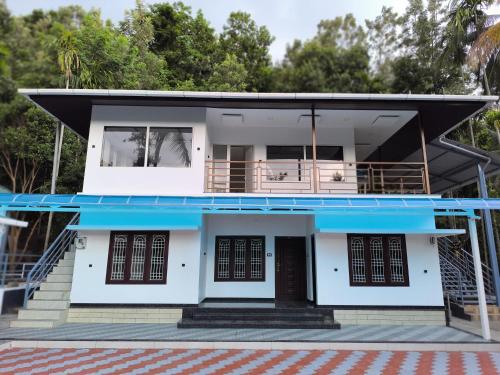 Budova, kde se chata nachází