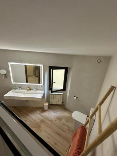 Foto Charming village house for families & cyclists 3