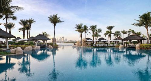 Bazén v ubytování Sofitel Dubai The Palm Resort & Spa nebo v jeho okolí
