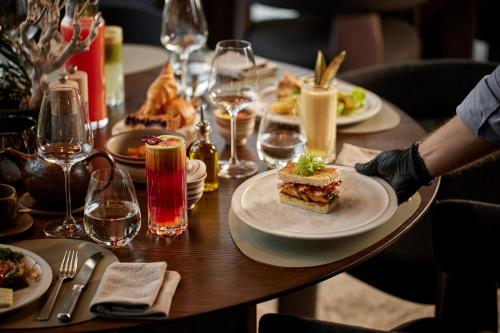 Nourriture dans l'hôtel ou à proximité