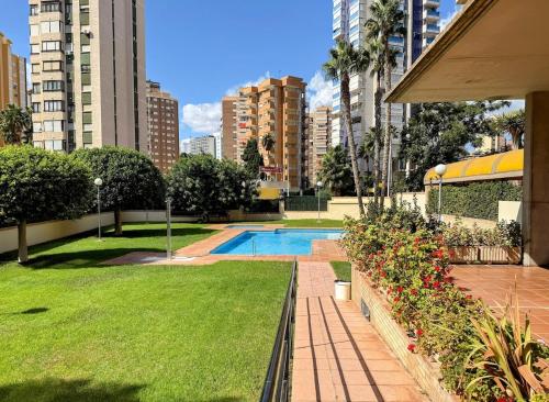 Apartamento con Vistas al Mar y Parking Cubierto