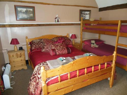 Lower Lode Inn