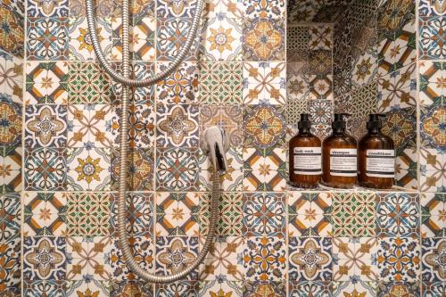 Koupelna v ubytování 1BR Designer Mountain View Condo - Central Phuket