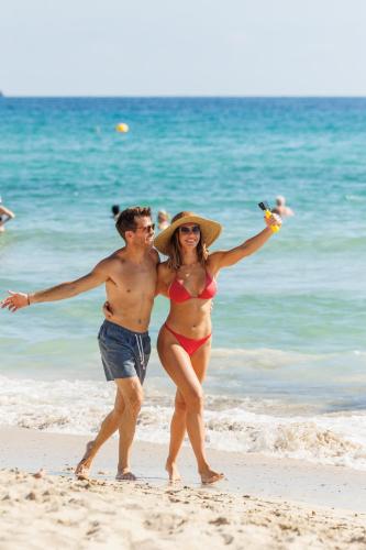 CM Playa del Moro — Beach