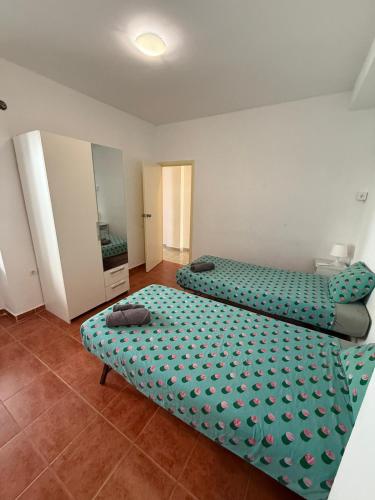 Mooi en erg ruim appartement met een openhaard