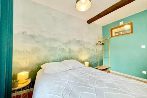 En eller flere senge i et værelse på The Terrace - Near Downtown - BBQ