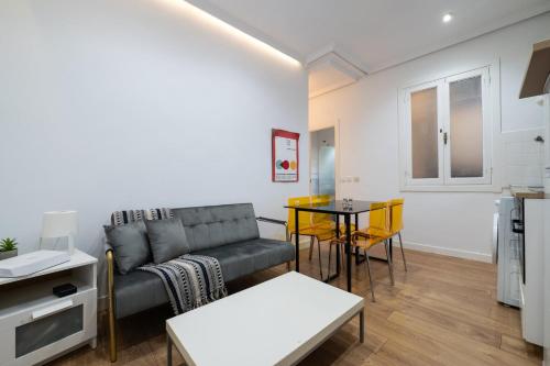 Køkken eller tekøkken på GuestReady- Bright central Madrid Flat