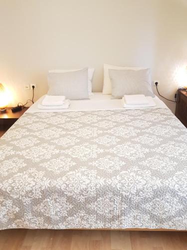 COZY Apt BY THE SEA AT VOULIAGMENI