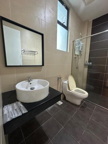 Kupatilo u objektu Taman Vista Kirana Tranquil Hideaway!