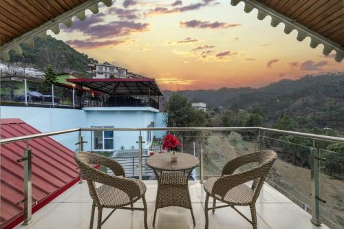 Fotografie z fotogalerie ubytování 2 Bhk l Kasauli l Kasauli Home l Serviced Apartments I By Western Heights v destinaci Kasauli