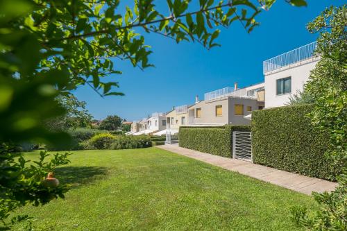 Maj Premium Residence