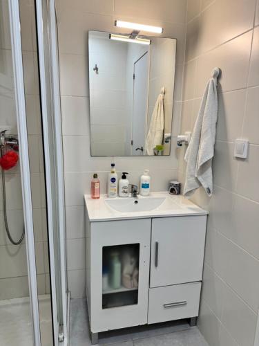 Koupelna v ubytování Habitacion sencilla en piso hogareño