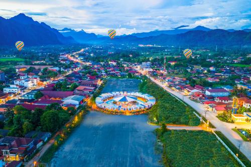 Photo de la galerie de l'établissement Pool Party Hotel, à Vang Vieng