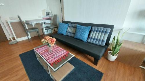 Χώρος καθιστικού στο Riverview Condo Near Icon Siam Hi Speed Internet