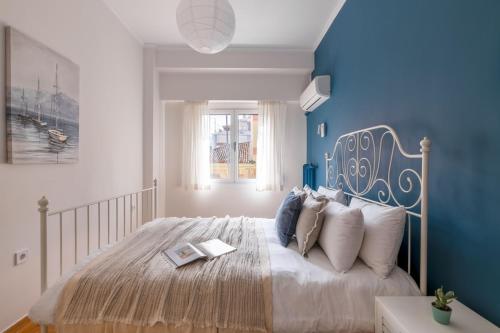 Family-Friendly Thisseio Retreat Near Acropolis