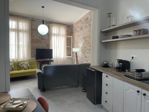 Sphinx Apartments - A