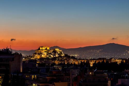 Urban Forty One Acropolis-view penthouse