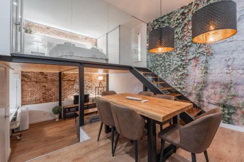 3min Walk Malasana - Trendy Cafes and Tapas Street