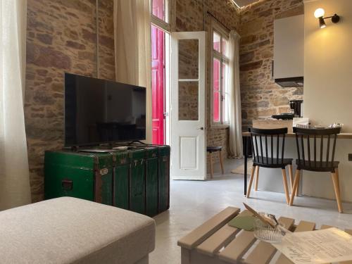 Sphnix Apartments B