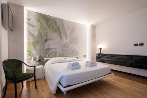 Ponte Rosso Modern by MMega