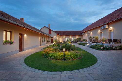 Magister Apartmanház