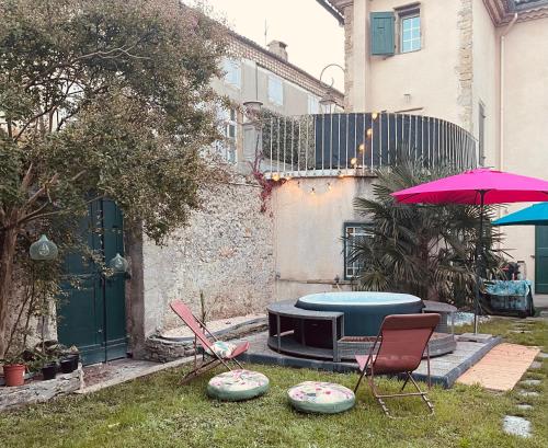 Κήπος έξω από το Babouz Cottage