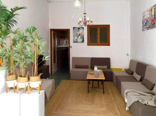 Quiet and private house In coastal town