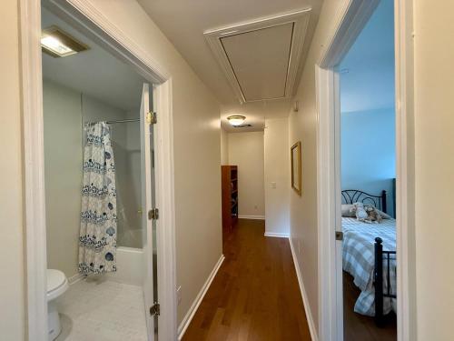 Koupelna v ubytování The Ugly Dolphin a Stylish Home for 12