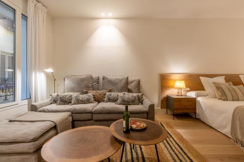 Luxury 3-Bed Apartment in Salamanca, Madrid