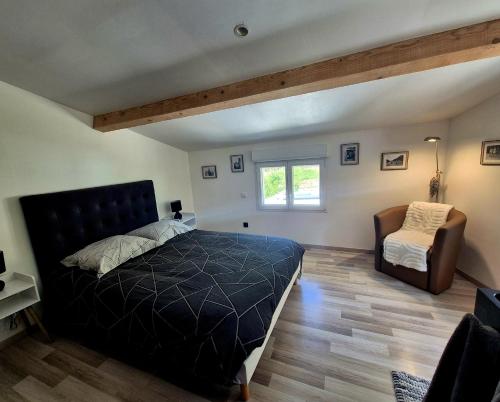 Llit o llits en una habitació de Tranquillité dans les cevennes