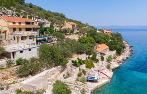 APARTMAN DJONI 1 by Villas Guide