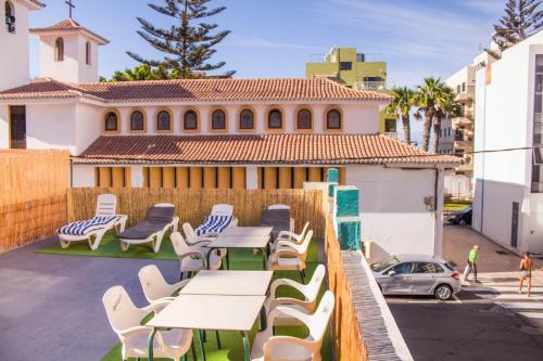 Single Fin Surf Hostel