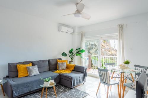 Bonito apartamento junto al mar