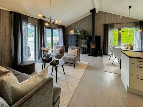 Χώρος καθιστικού στο Luxury By The Fjord In Ranvik
