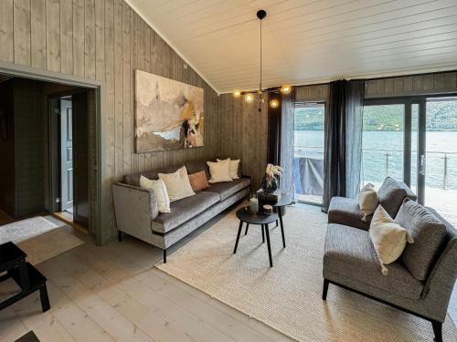 Χώρος καθιστικού στο Luxury By The Fjord In Ranvik