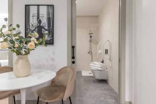 2 single beds in Chamberi