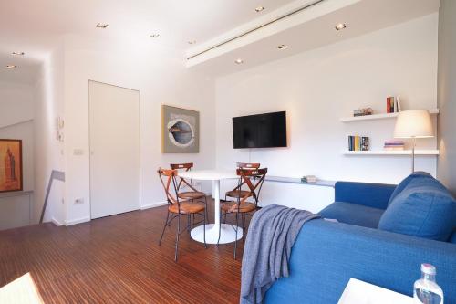 Contempora - Attic with Terrace in the Heart of Porta Romana