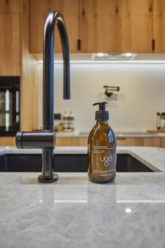TERRE UGO - Villa & Suites au cœur des lavandes de Provence