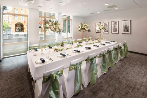 Hilton Garden Inn Birmingham Brindley Place photo 65