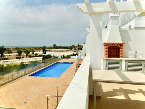 Bazén v ubytování Pérola do Oceano nebo v jeho okolí