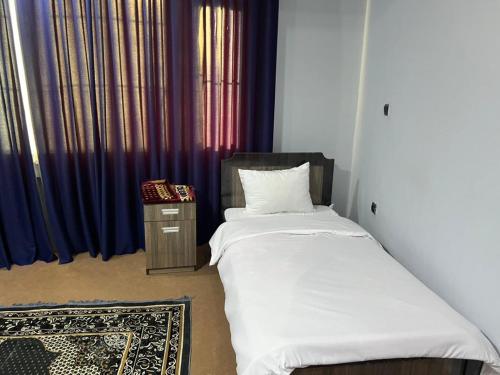 Postel nebo postele na pokoji v ubytování Star Shirpoor Guest House