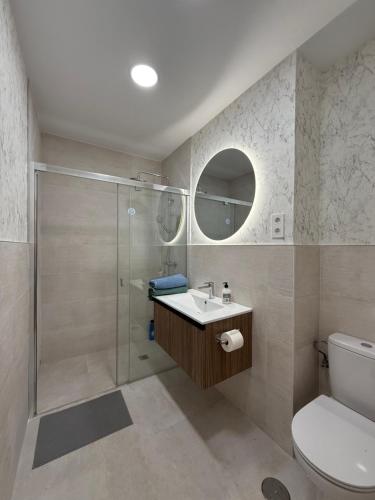 Et badeværelse på GAVIA- Suite LUXURY - Go easy Down town