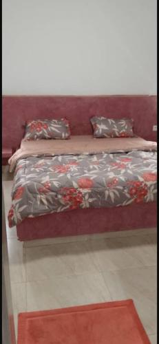 Villa de luxe à ngaparou Saly centerにあるベッド