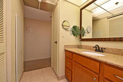 Fotografie z fotogalerie ubytování Kaanapali Shores 836 · KS 836 Spacious Studio Kaanapali Oceanfro v destinaci Kahana