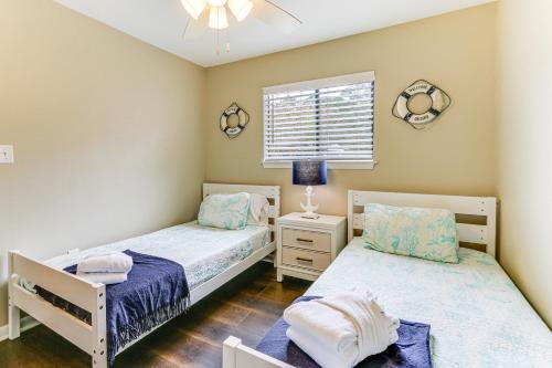 Walk to Folly Field Beach: Coastal Home w/ Grill photo 22
