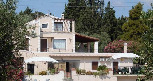 Noradia and Ginfred villas Corfu