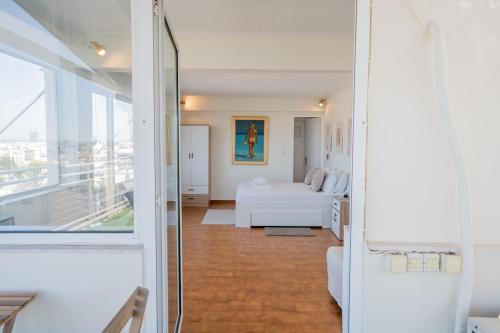 Glyfada Residence Top Floor With Sea & Tower View