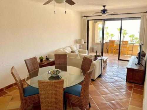 Χώρος καθιστικού στο Oceanview Penthouse Casa Del Mar