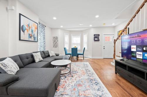 Gallery image of Luxury 3BR 2BA apt near Harvard with Free Parking in Boston